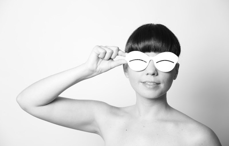 JAVIERA MENA: «Y te tengo algo que preguntar ¿Tú crees que es coincidencia que estemos acá O es pura sincro, pura sincronía?» estamos en «OTRA ERA»…  TERCERA PARTE Y FINAL DE LA PRIMERA&nbsp;TRILOGÍA